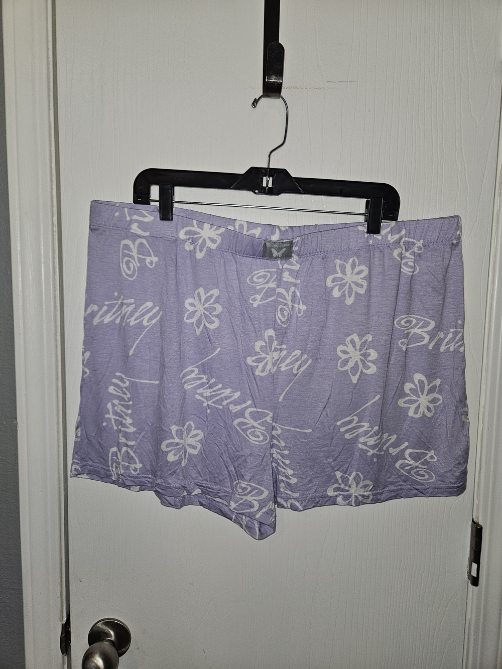 Lavender Floral Script Sleep Shorts - Women